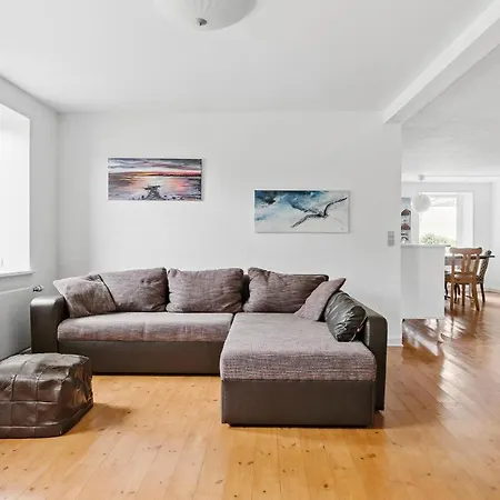 Apartament Three-bedroom In