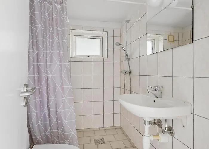 Three-bedroom In Lägenhet